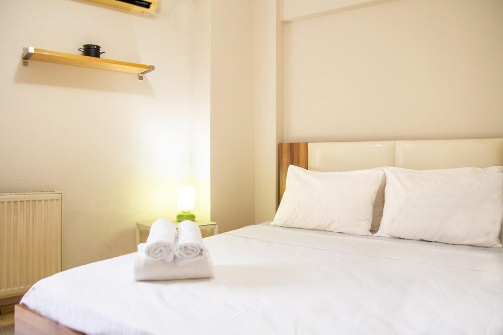 Измир: Pleasant and Central Flat With Balcony in Alsancak