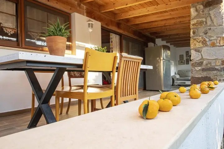 Гюмюшлюк: Invigorating Home Surrounded by Nature in Gumusluk