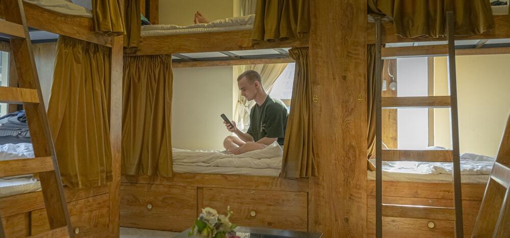 Дубай: Lunar Hostel 1804