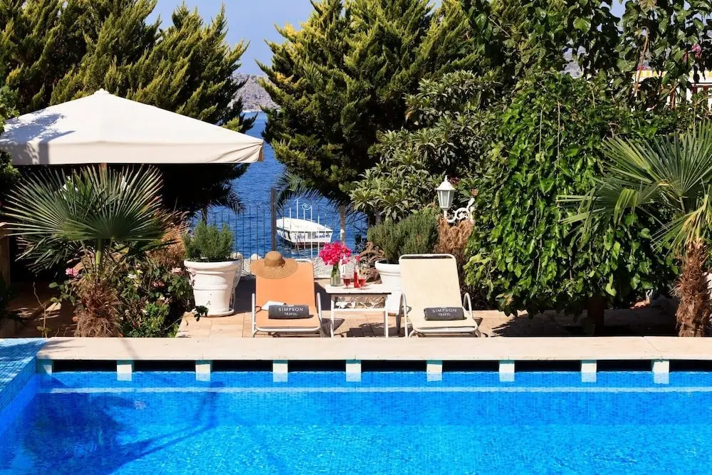 Ташлиджа: Waterfront Cottage in Ta l ca