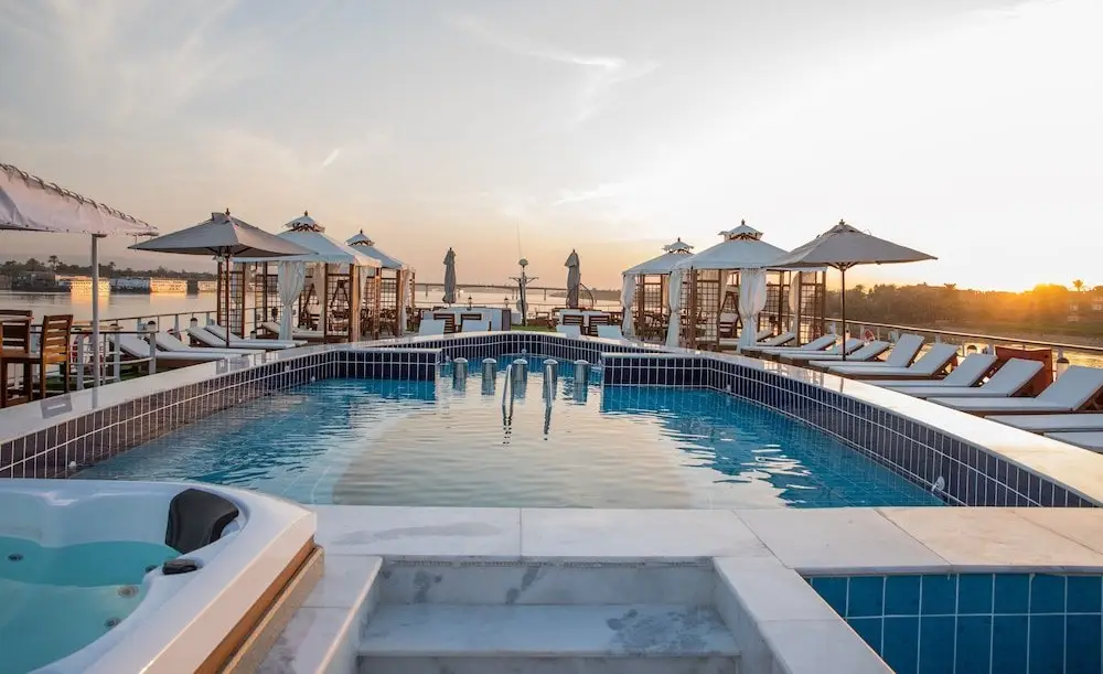 Луксор: Champollion II Nile Cruise