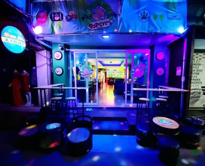Кату: Popeyes Hostel Coffeeshop and Beer Bar