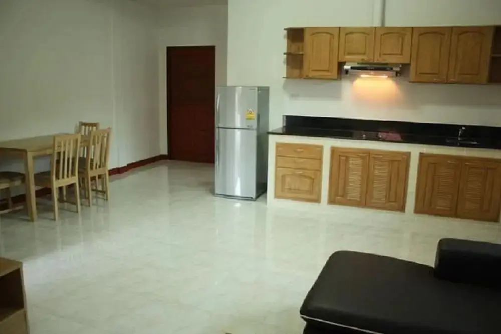 Муанг: Lovely House Near Chalong Pier With Access to Large Swimming Pool Shop Centre