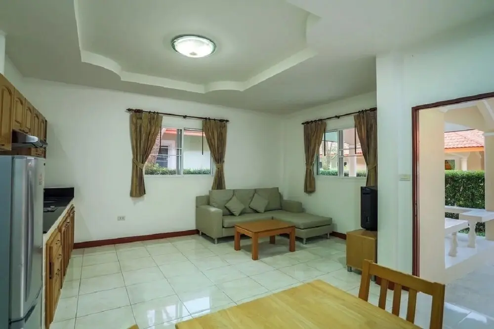 Муанг: Lovely House Near Chalong Pier With Access to Large Swimming Pool Shop Centre
