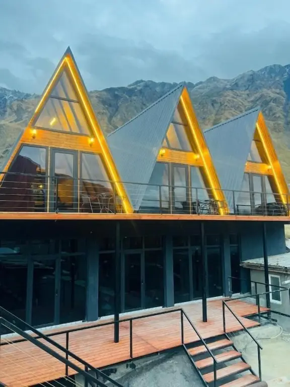 Степанцминда: Котедж PYRAMID KAZBEGI