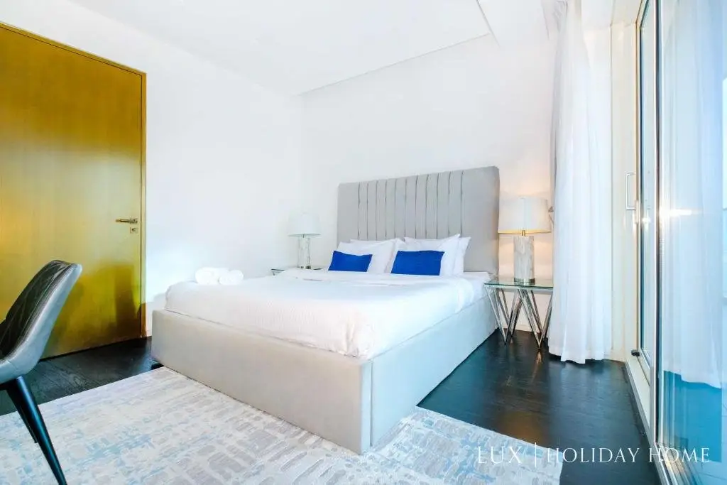 Дубай: LUX - Lavish Suite with Full Palm Jumeirah View 2