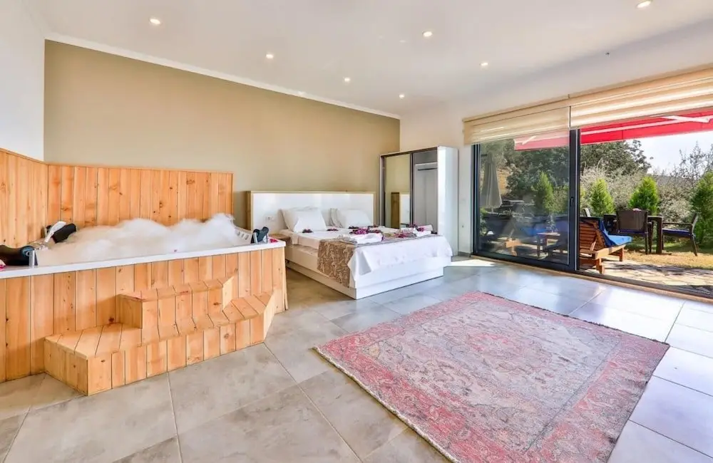 Сарыбелен: Villa With Private Pool Garden Jacuzzi In Kalkan