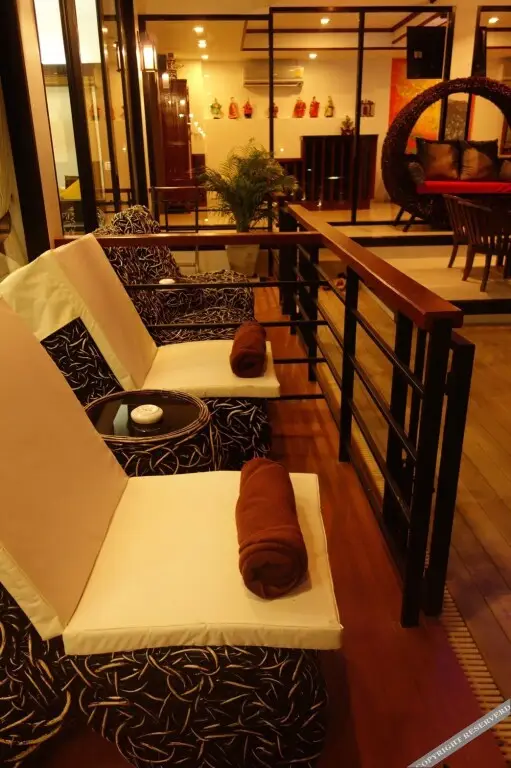 Муанг: Z&Z House