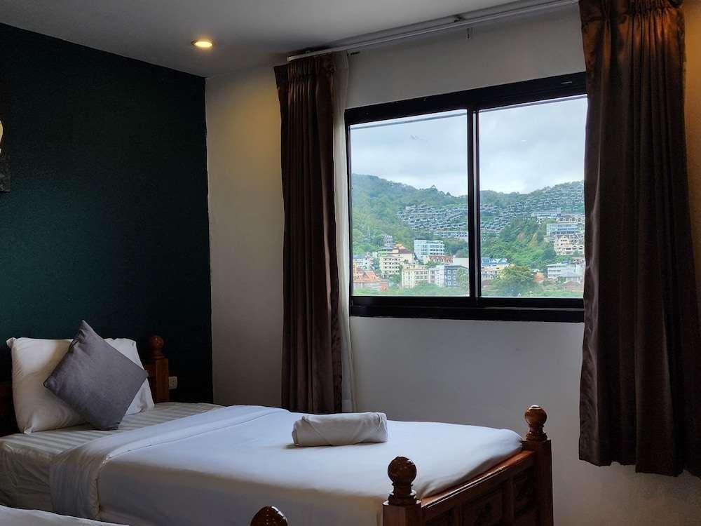 Кату: Patong Dynasty Royal Hotel