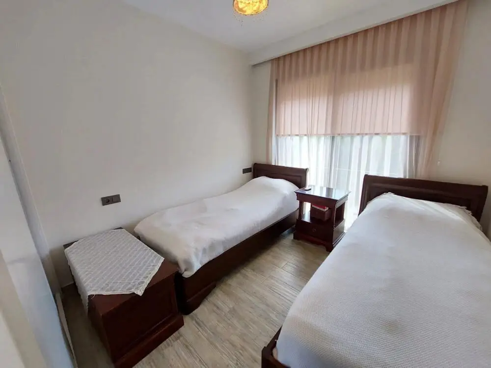 Голькой: Vibrant Flat With Balcony in Golturkbuku