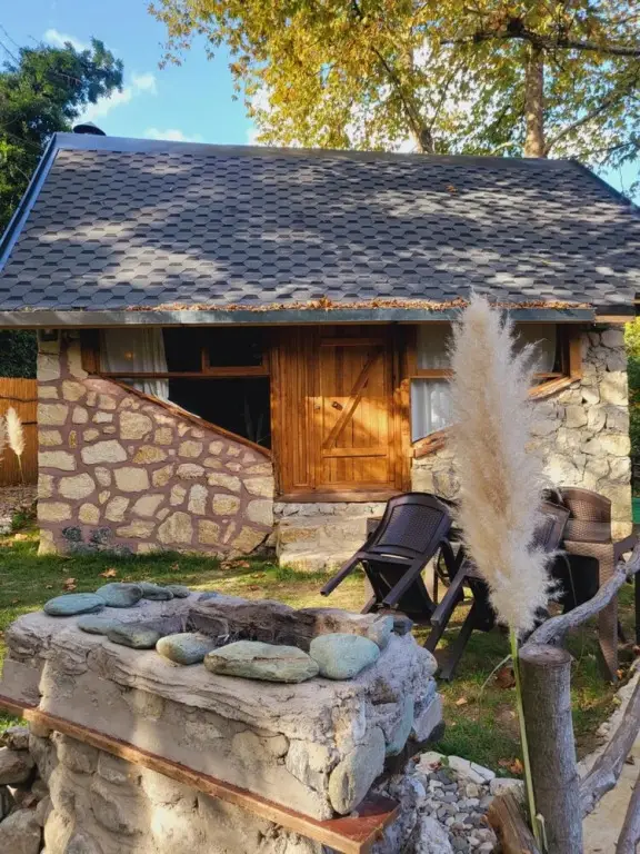 Янык: Stonehouse Surrounded by Nature in Masukiye