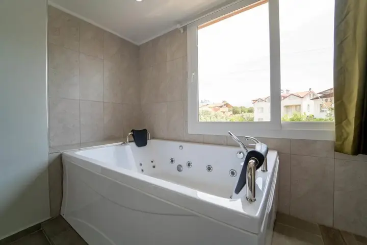 Фетхие: Villa With Pool Jacuzzi and Cinema Room in Fethiye