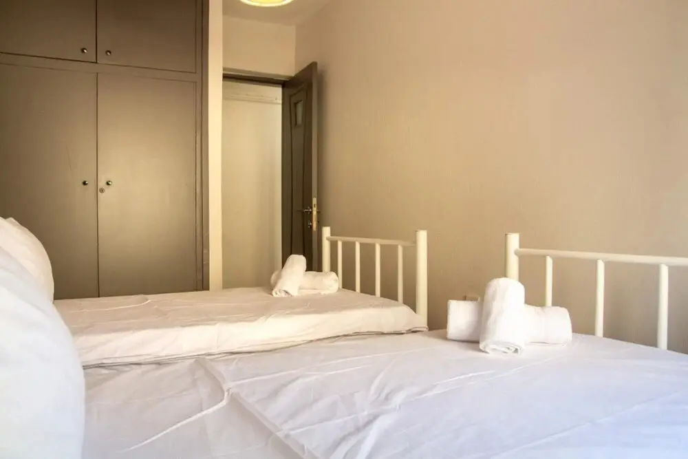 Измир: Vibrant and Central Flat Near Kordon in Alsancak