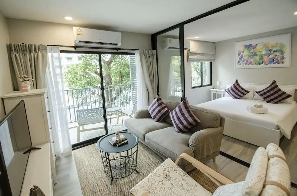 Тхаланг: The Title Naiyang Residence