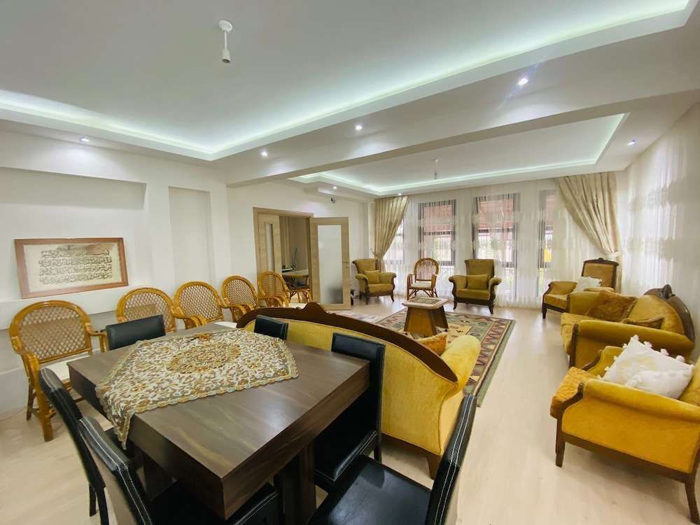 Анкара: Hotelsiz