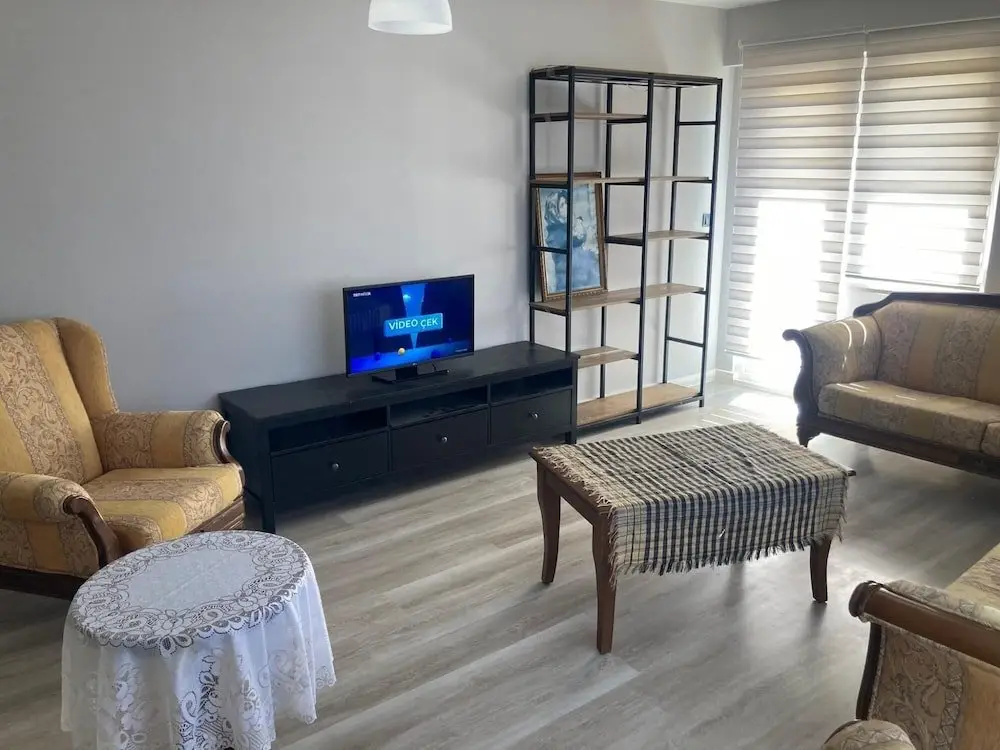Канаккале: Centrally Located Flat With Balcony In Canakkale