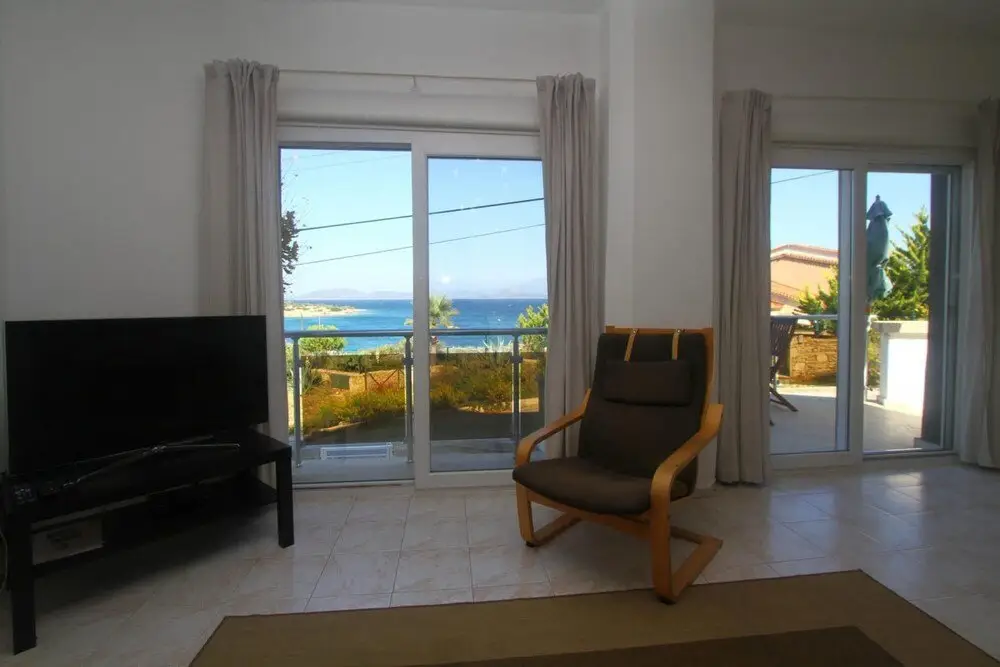 Чешме: Vibrant Flat With Sea View Near Sea In Cesme