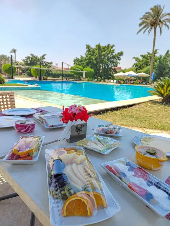 Гиза: Sakkara Country Club