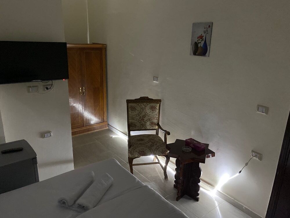 Гиза: Sneferu Hotel