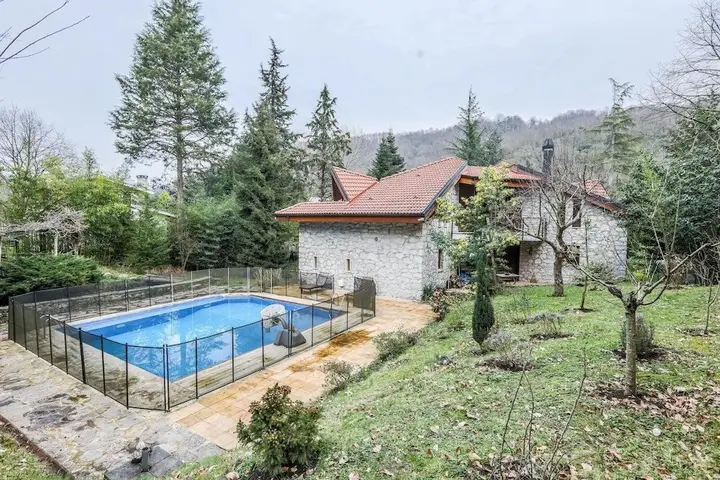Сайл: Spacious Private Villa With Pool in Sile