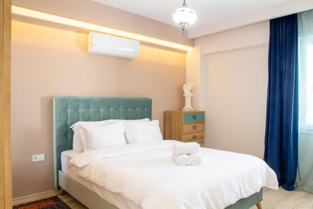 Кушадасы: Spacious Flat with Pool in Kusadasi