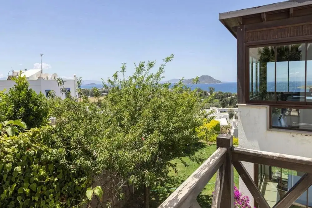 Тургутрейс: Cozy Flat With Sea View and Shared Pool in Bodrum