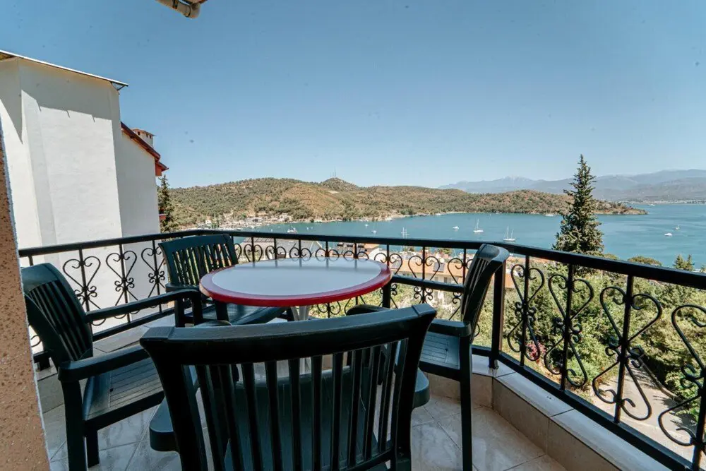 Фетхие: Colorful Seaside Home With Sea View in Fethiye