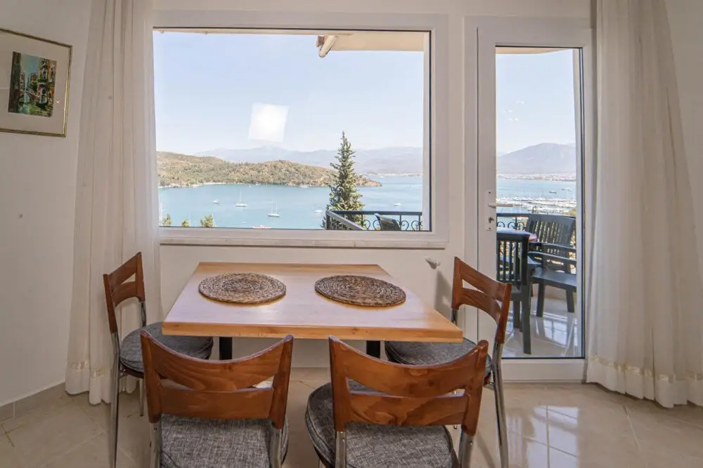 Фетхие: Colorful Seaside Home With Sea View in Fethiye