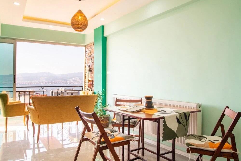 Измир: Flat With Great View and Central Location in Konak