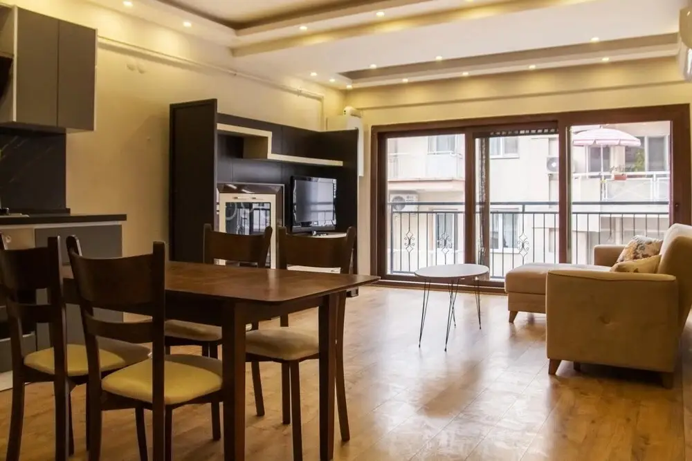 Измир: Cozy and Central Flat Near Shore in Karsiyaka