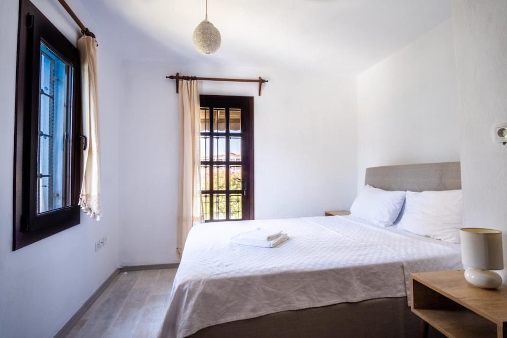 Яликавак: Astonishing Villa With Pool Near Tilkicik Bay
