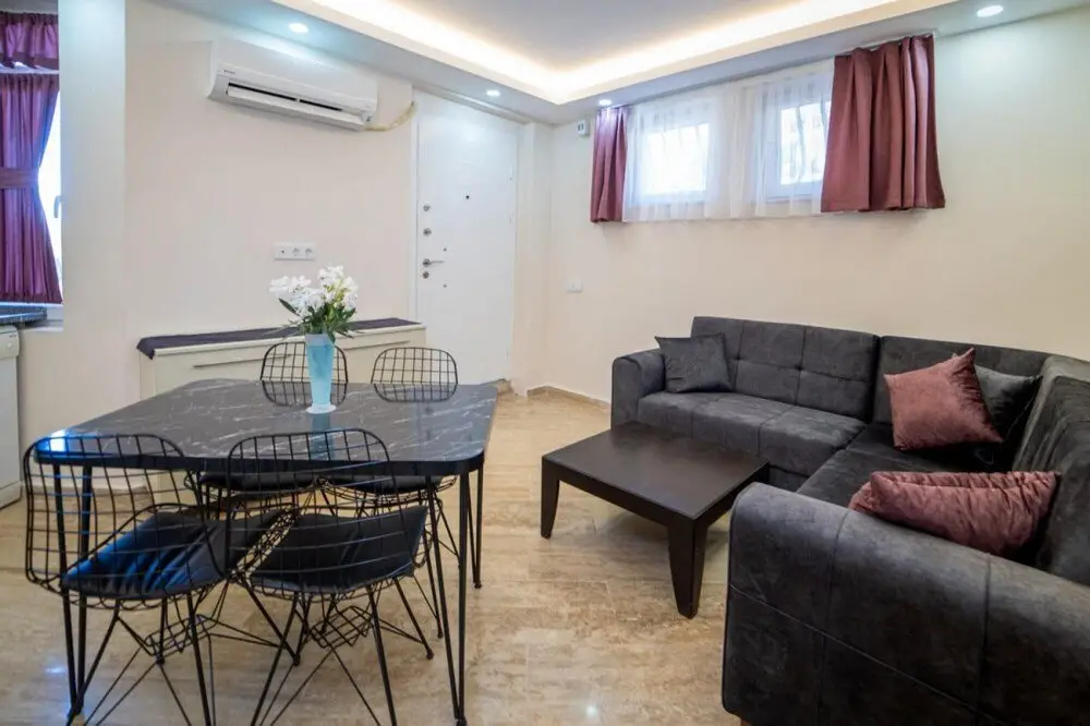 Фетхие: Charming Flat With Shared Pool in Oludeniz