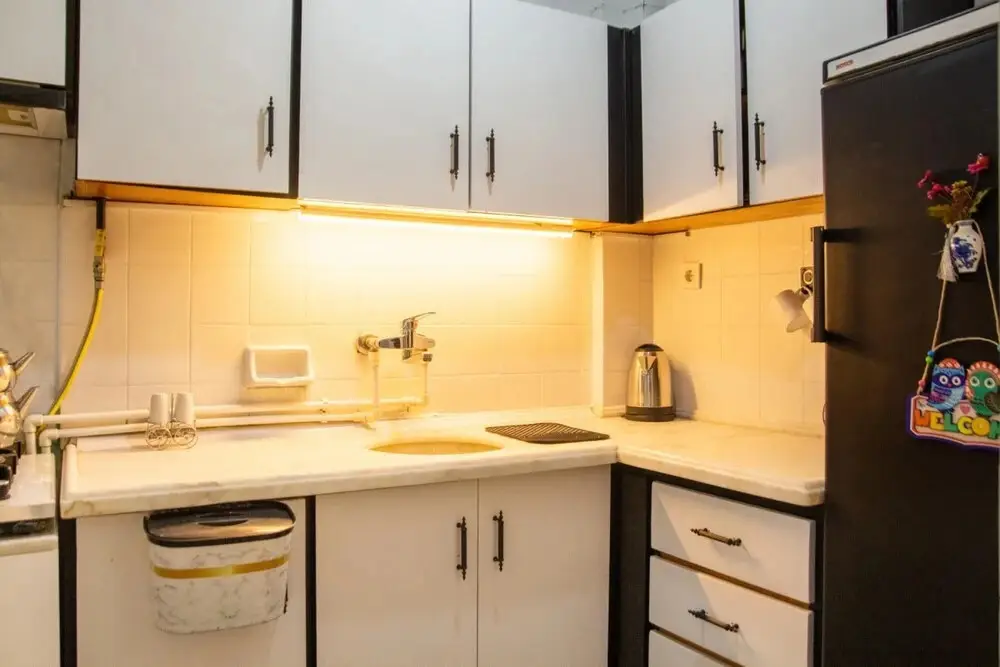Измир: Colorful Home Near Popular Attractions in Konak
