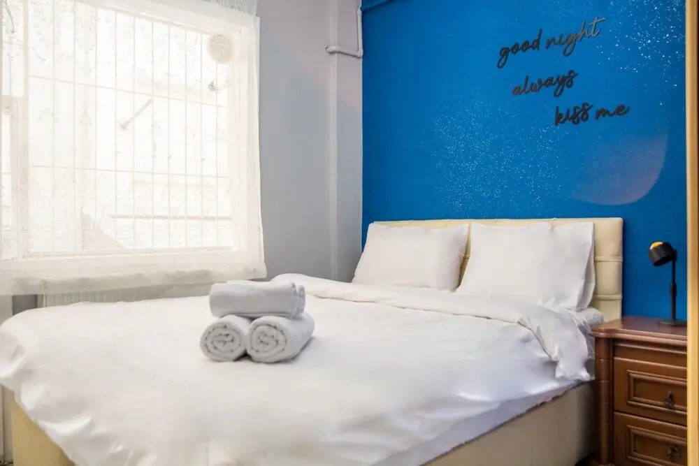 Измир: Colorful Home Near Popular Attractions in Konak