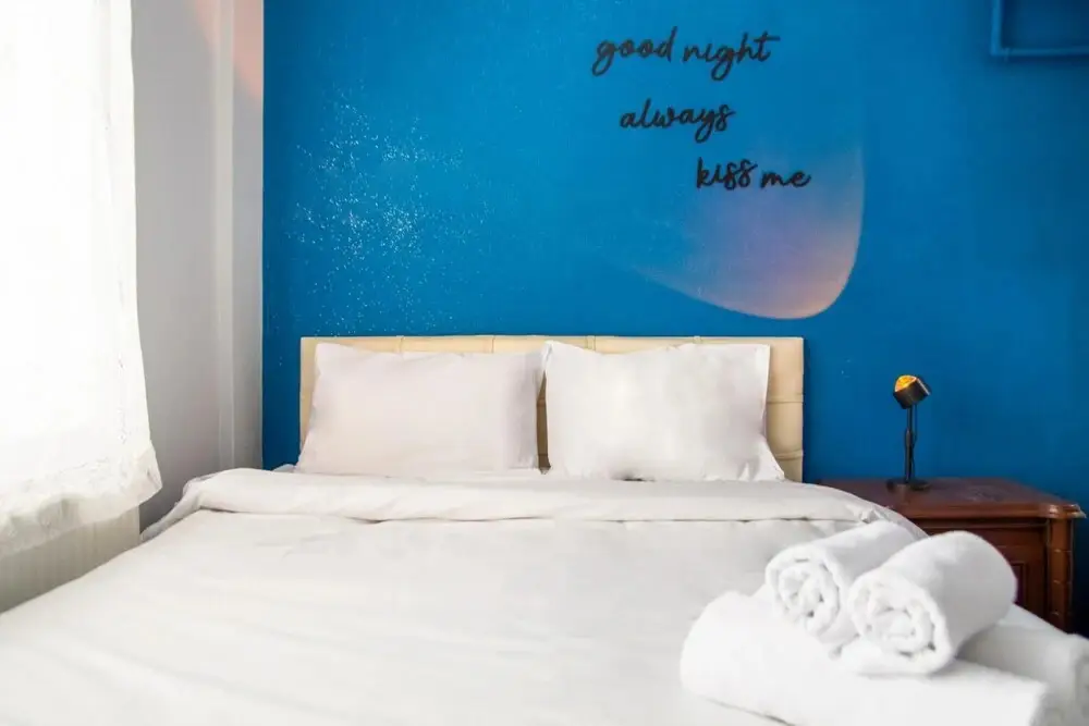 Измир: Colorful Home Near Popular Attractions in Konak