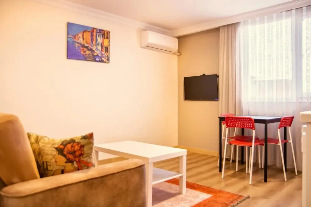 Измир: Centrally Located Flat Near Kulturpark Izmir