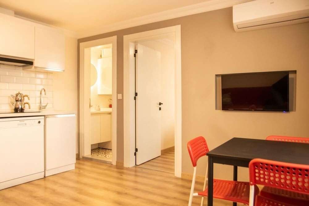 Измир: Colorful and Central Flat Near Kulturpark Izmir