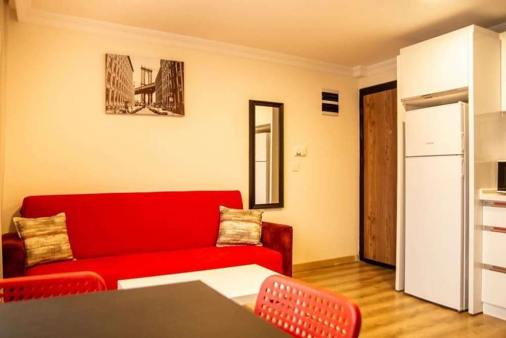 Измир: Colorful and Central Flat Near Kulturpark Izmir