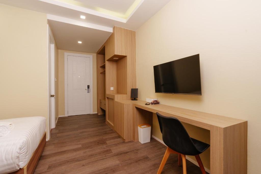 Нонг Кхон Кванг: Calinton Hotel