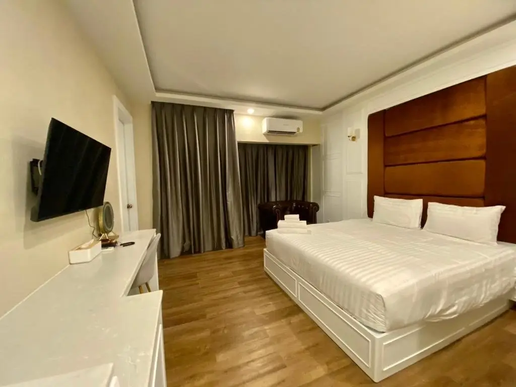 Нонг Кхон Кванг: Calinton Hotel