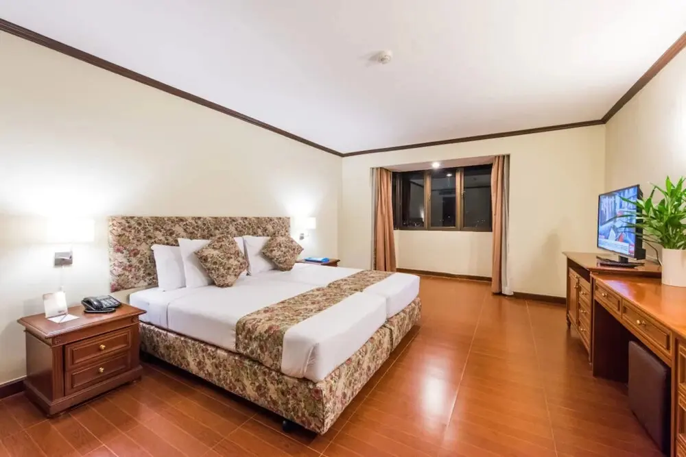 Бангкок: Апартаменты Omni Tower Direct Rooms Sukhumvit Soi 4