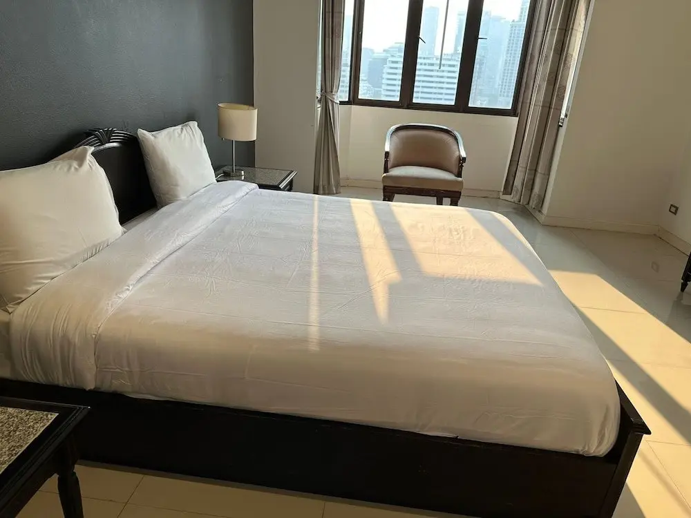 Бангкок: Апартаменты Omni Tower Direct Rooms Sukhumvit Soi 4