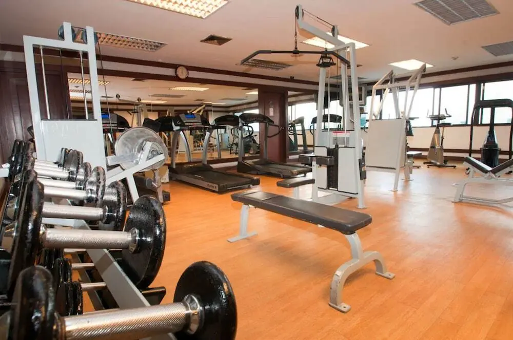 Бангкок: Апартаменты Omni Tower Direct Rooms Sukhumvit Soi 4