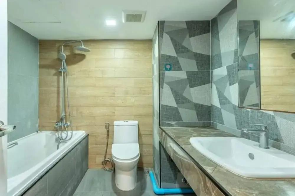 Бангкок: Апартаменты Omni Tower Direct Rooms Sukhumvit Soi 4