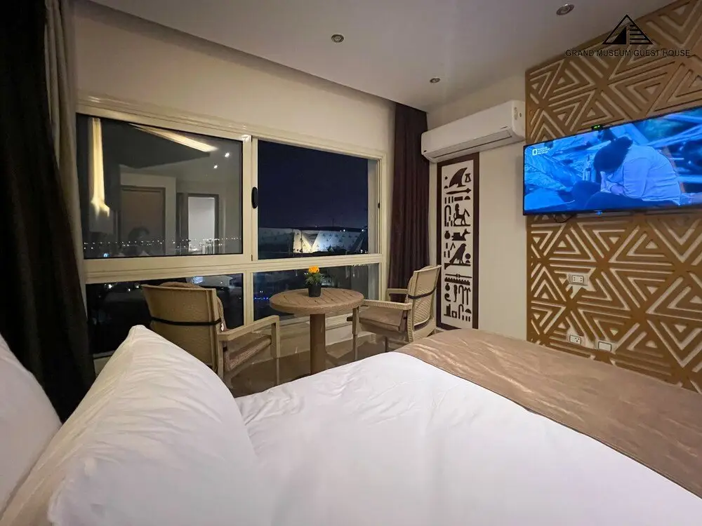 Гиза: Grand Museum Guest House pyramids view