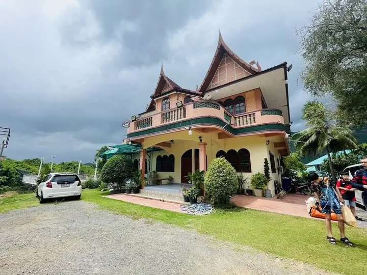 Канчанабури: Baan Apa Erawan Resort