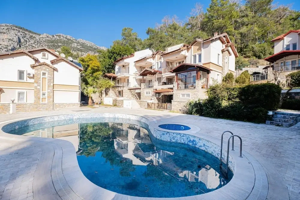 Great House With Shared Pool and Balcony in Gocek — фото 1