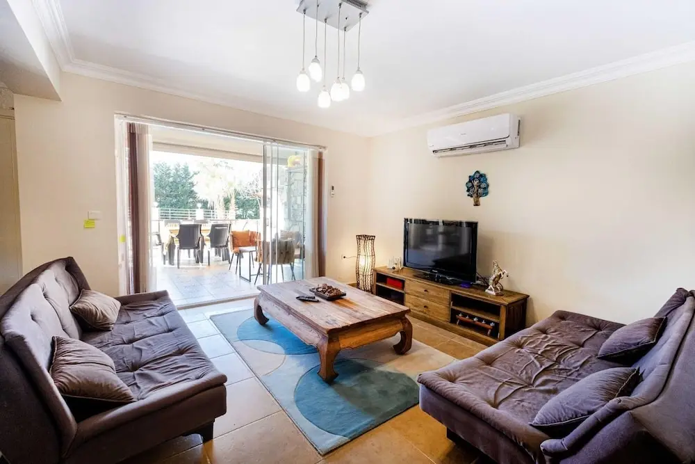 Фетхие: Great House With Shared Pool and Balcony in Gocek
