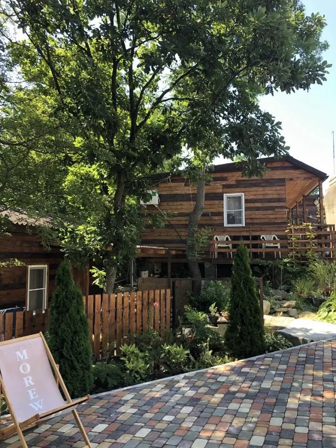 Новомихайловский: Гостевой дом MoreWood