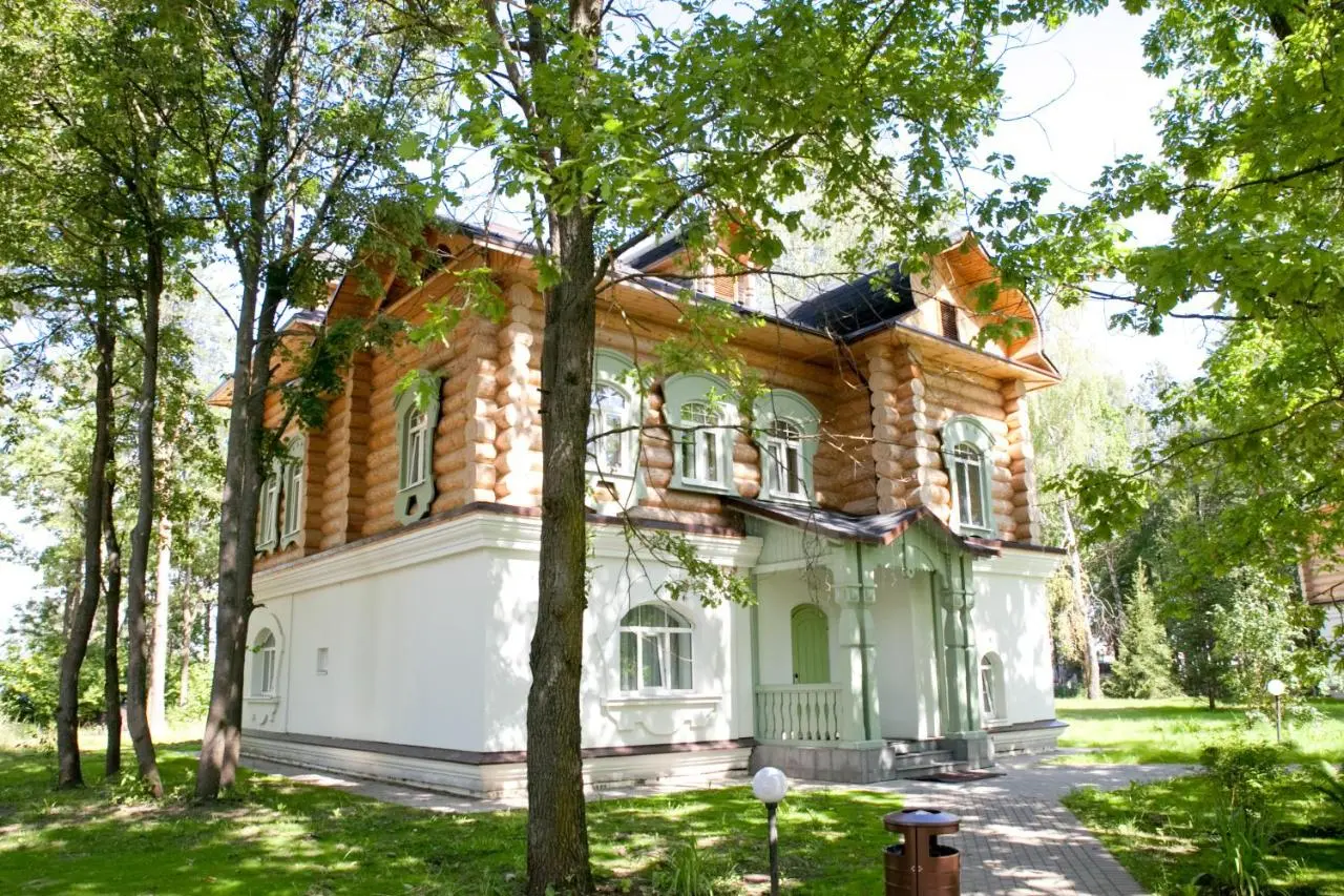 Владимир: Русская Деревня